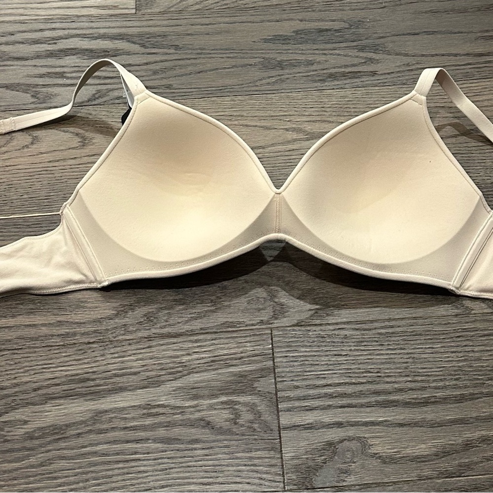 Wacoal Cream Bra - Picture 4 of 5
